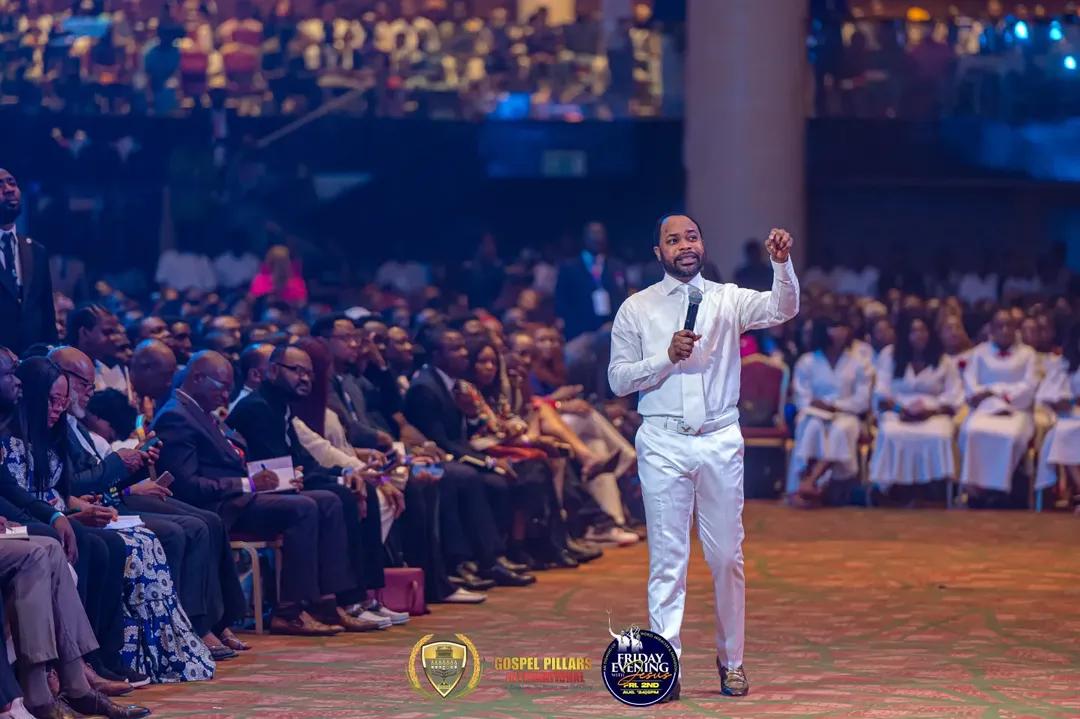 Prophet Isaiah Macwealth ministering at An Evening With Jesus