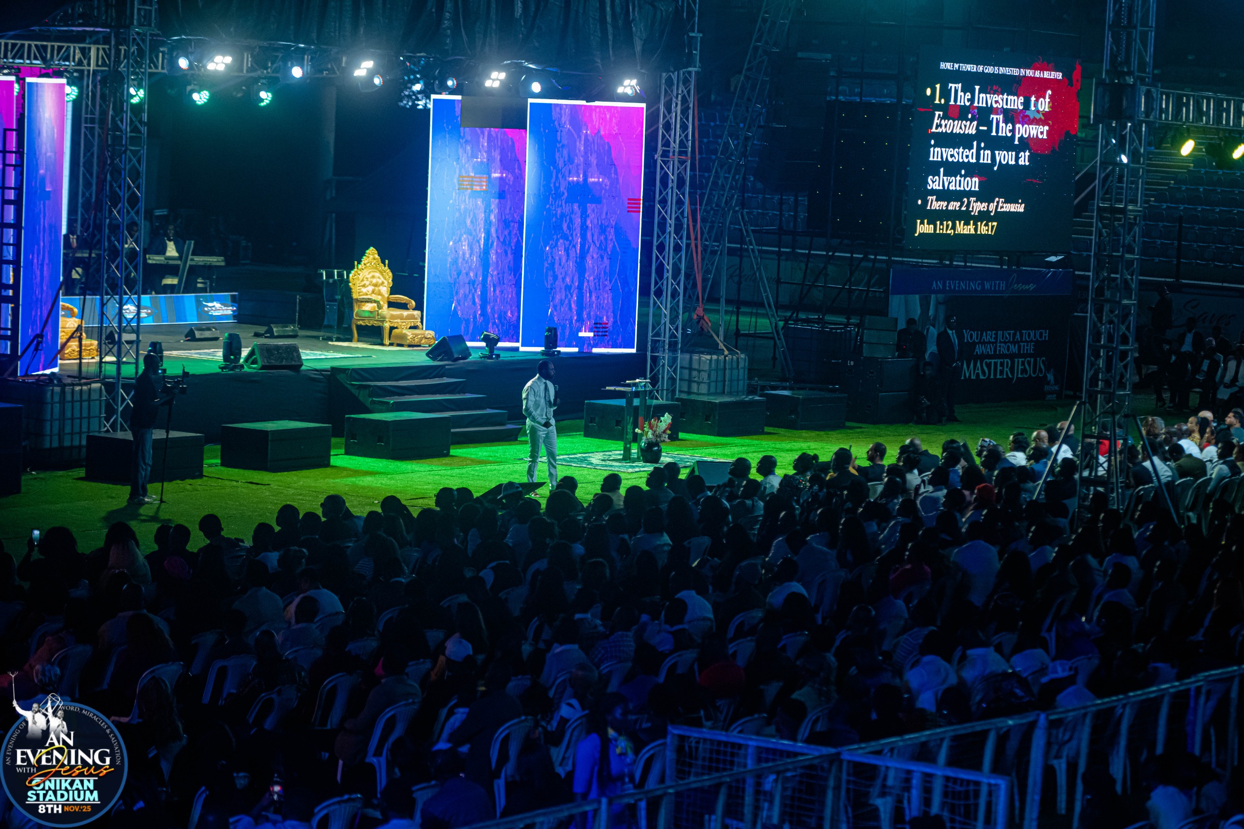 Prophet Isaiah Macwealth teaching the Word before a packed crowd at Onikan Stadium
